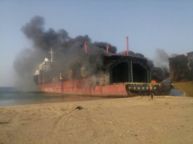 gadani_lpg_fire_1